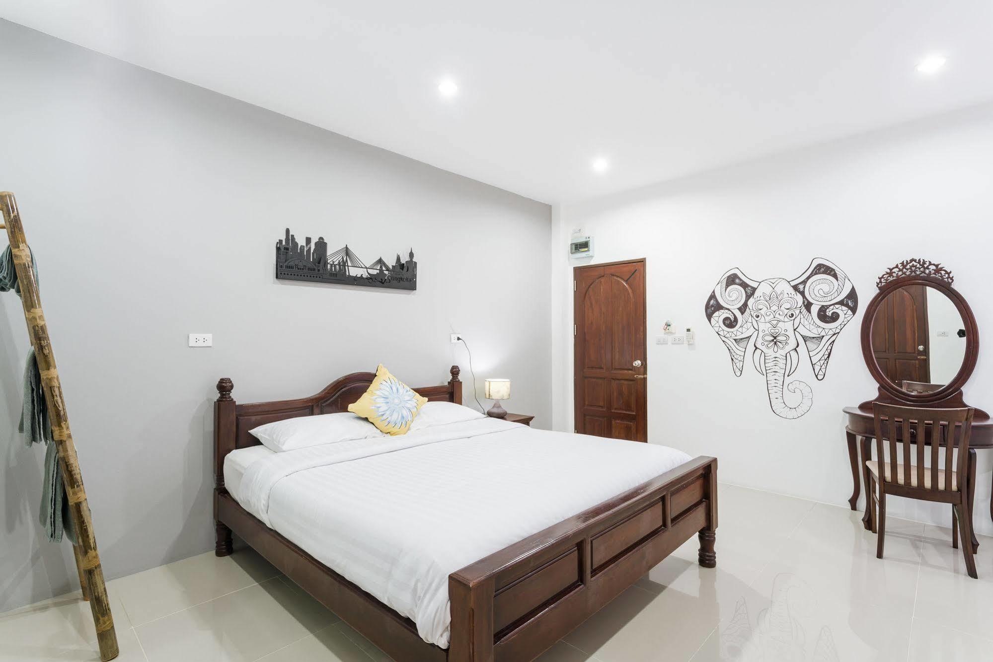 Pelegrin Hotel Samui Bophut Bagian luar foto